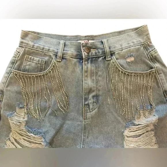 NWT Buddy Love ELVIS CRYSTAL FRINGE DENIM SHORTS - LIGHT WASH Size Small - Picture 5 of 13